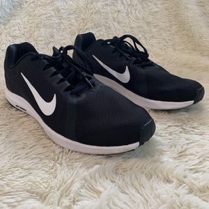Nike Downshifter 8 running shoes men’s 12 EUC